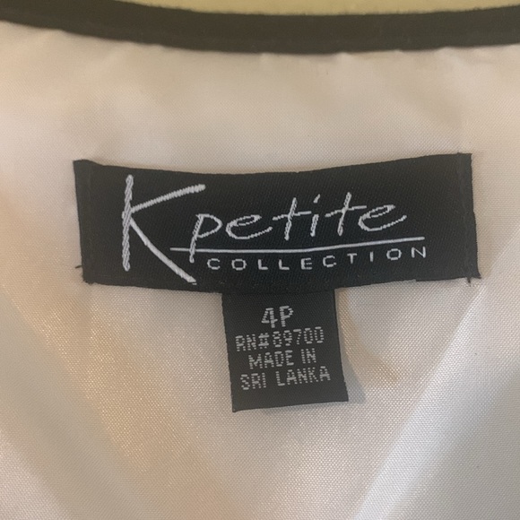 K Petite Collection Cream Dress W/Black Trim and Belt Lined & Pleated Size 4P - Picture 6 of 8